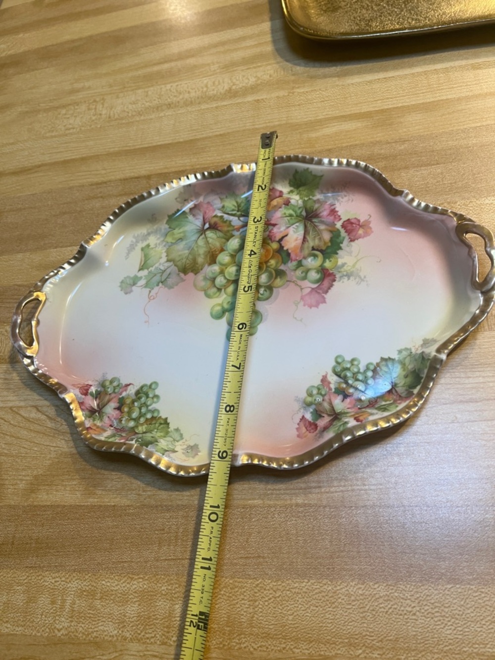 #1739+ Vintage Decorative Grapes Porcelain Serving Tray - Cream and Green - Picture 5 of 12